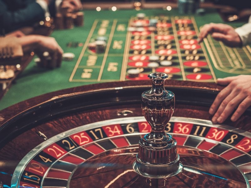 A Deep Dive into the Most Unforgettable Casino Heists in History