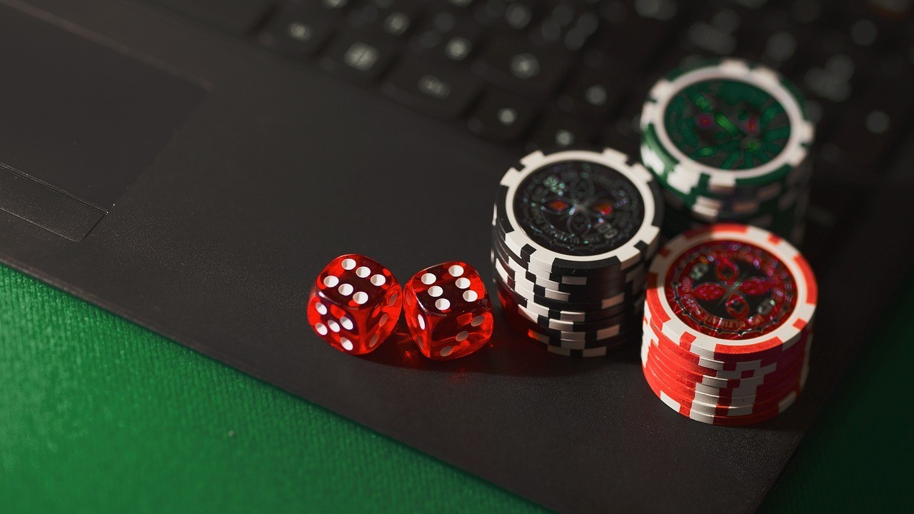  What are the regulations on the online slot industry?